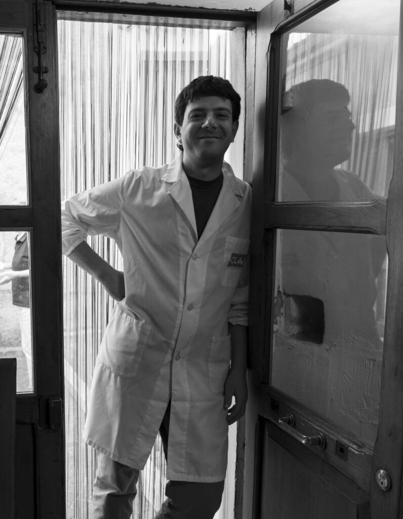 Giacomo – il sorriso dietro il piccolo alimentari